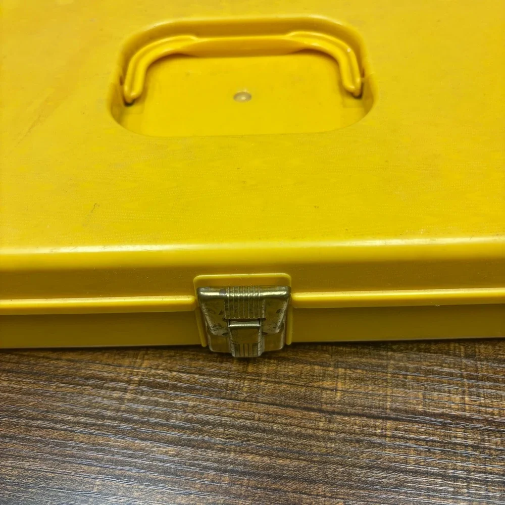 Unbranded vintage yellow